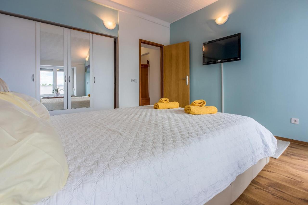 Apartments Dolloree Dramalj Ngoại thất bức ảnh