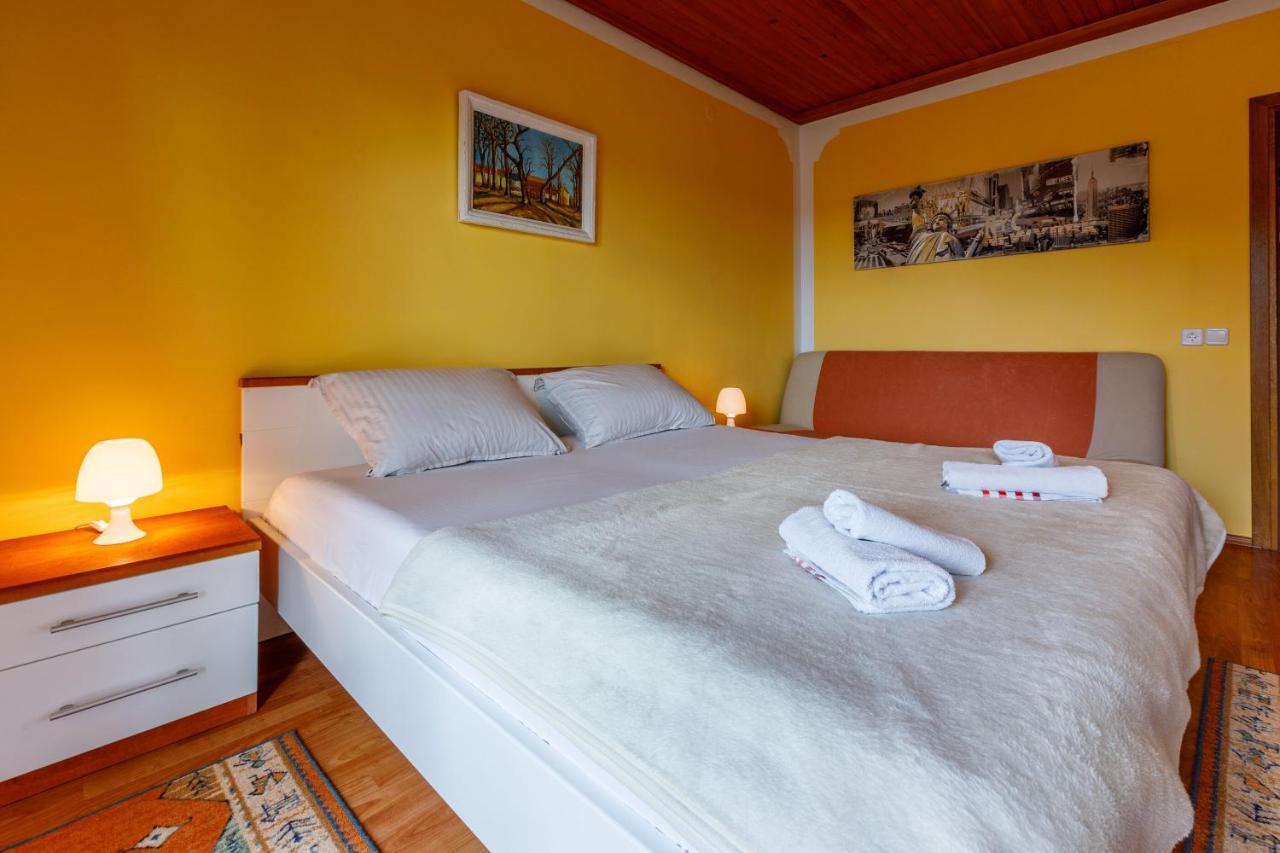 Apartments Dolloree Dramalj Ngoại thất bức ảnh